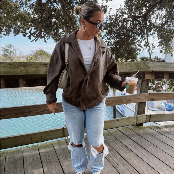 Meet your Posher, Sarah - Picture 2 of 6